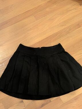Y2K Hot Topic Black Pleated Skirt